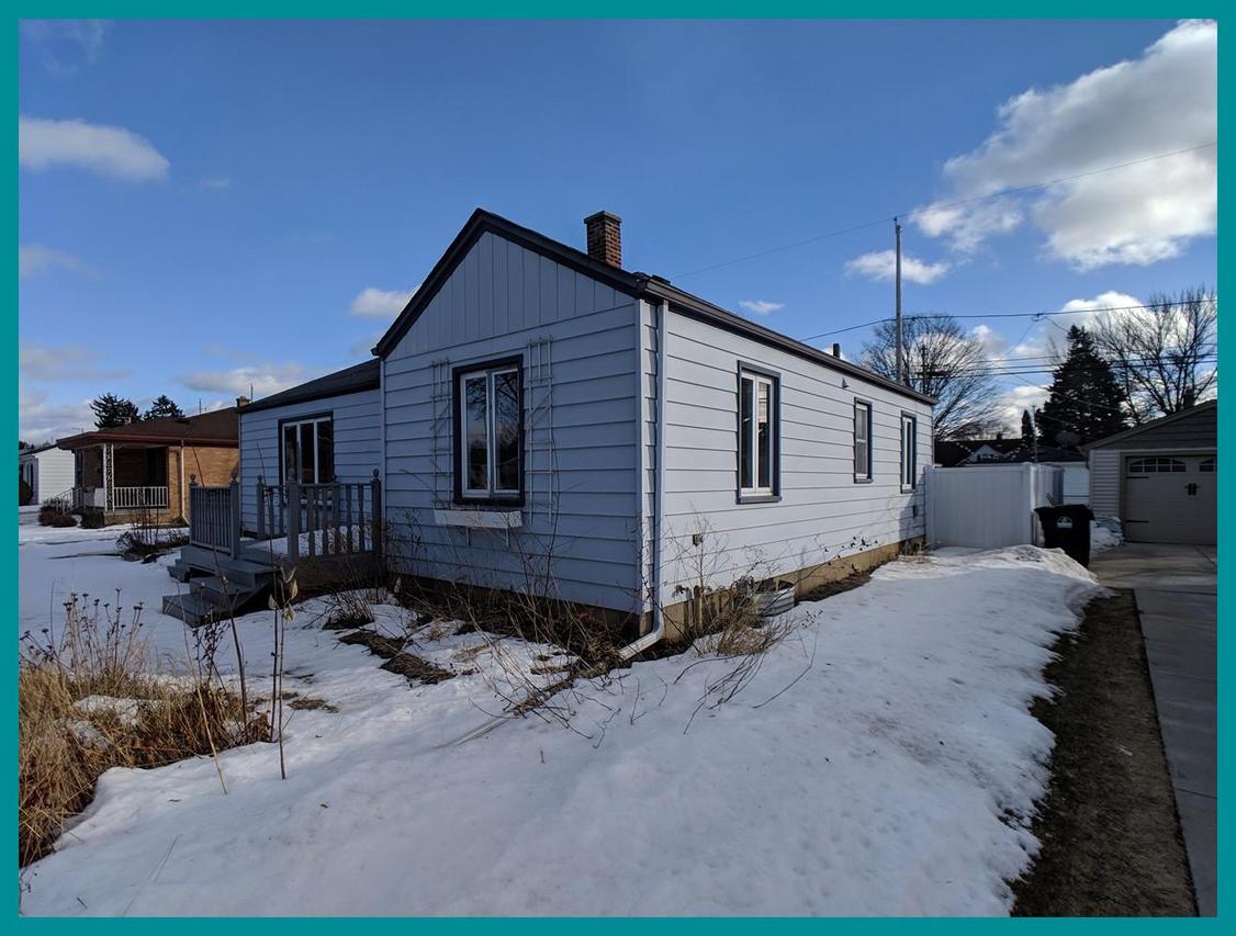 927 Willmor St, Racine, WI 53402