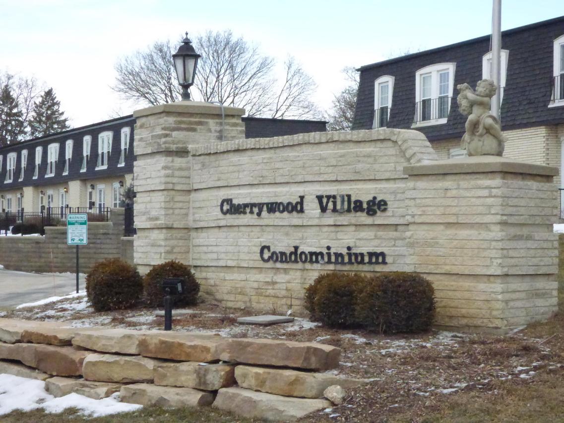 4125 W Cherrywood Ln, Brown Deer, WI 53209