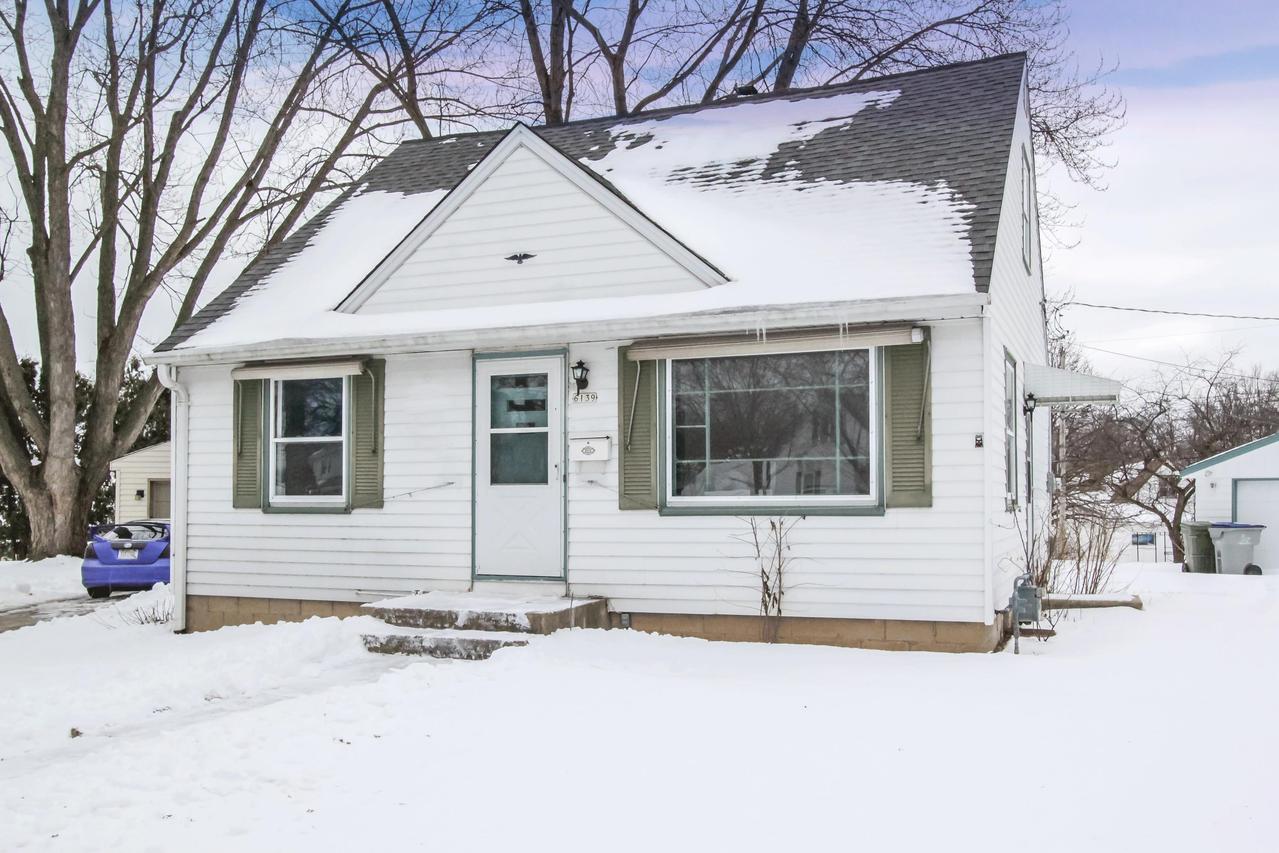 6139 W Stack Ct., Milwaukee, WI 53219