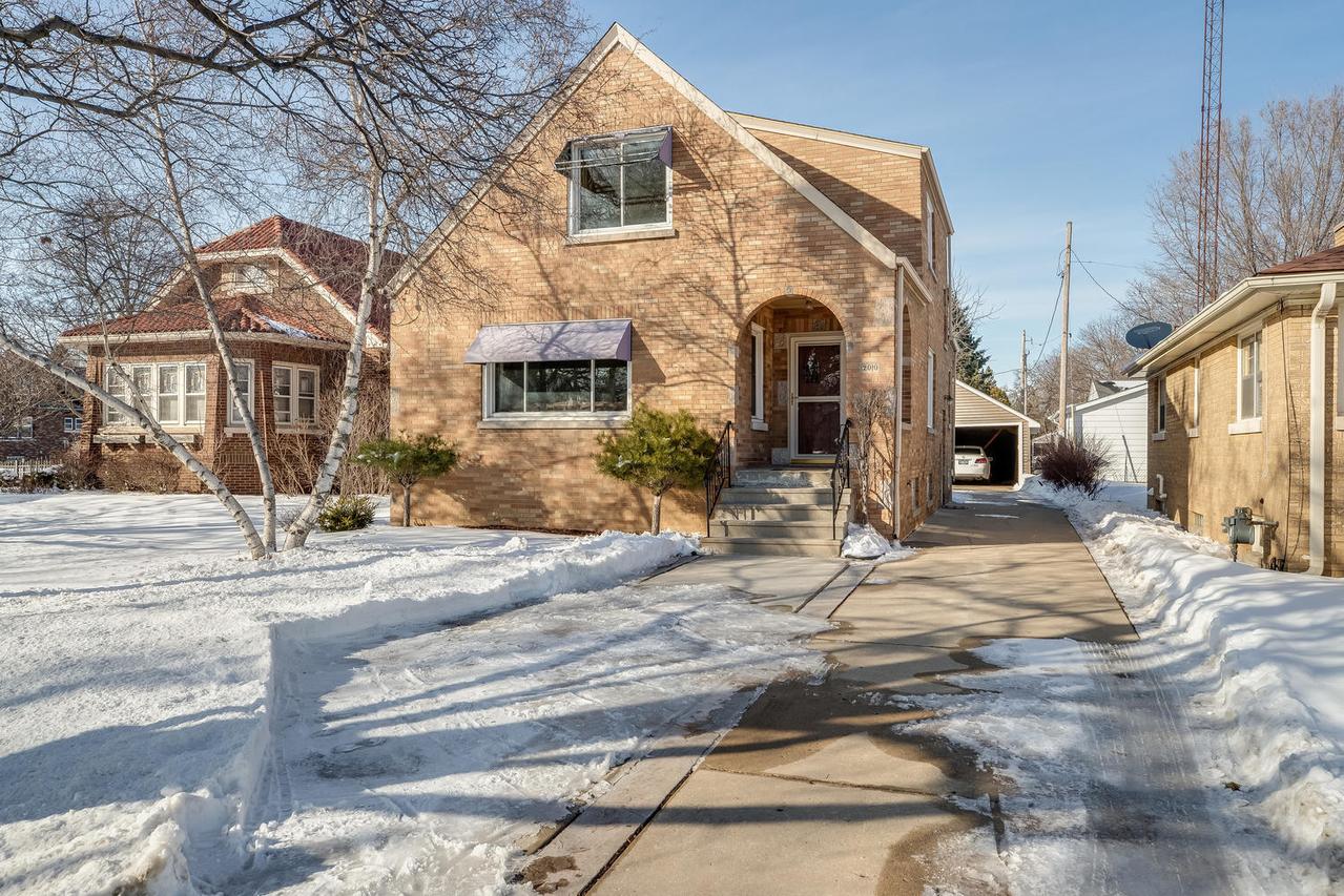 2010 Washington Rd, Kenosha, WI 53140
