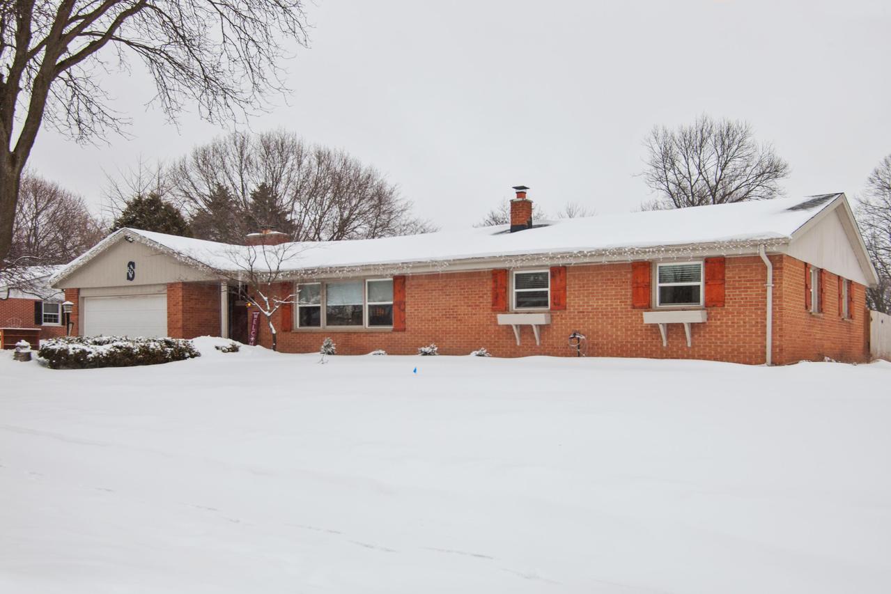 856 E Badger Ln., West Bend, WI 53095