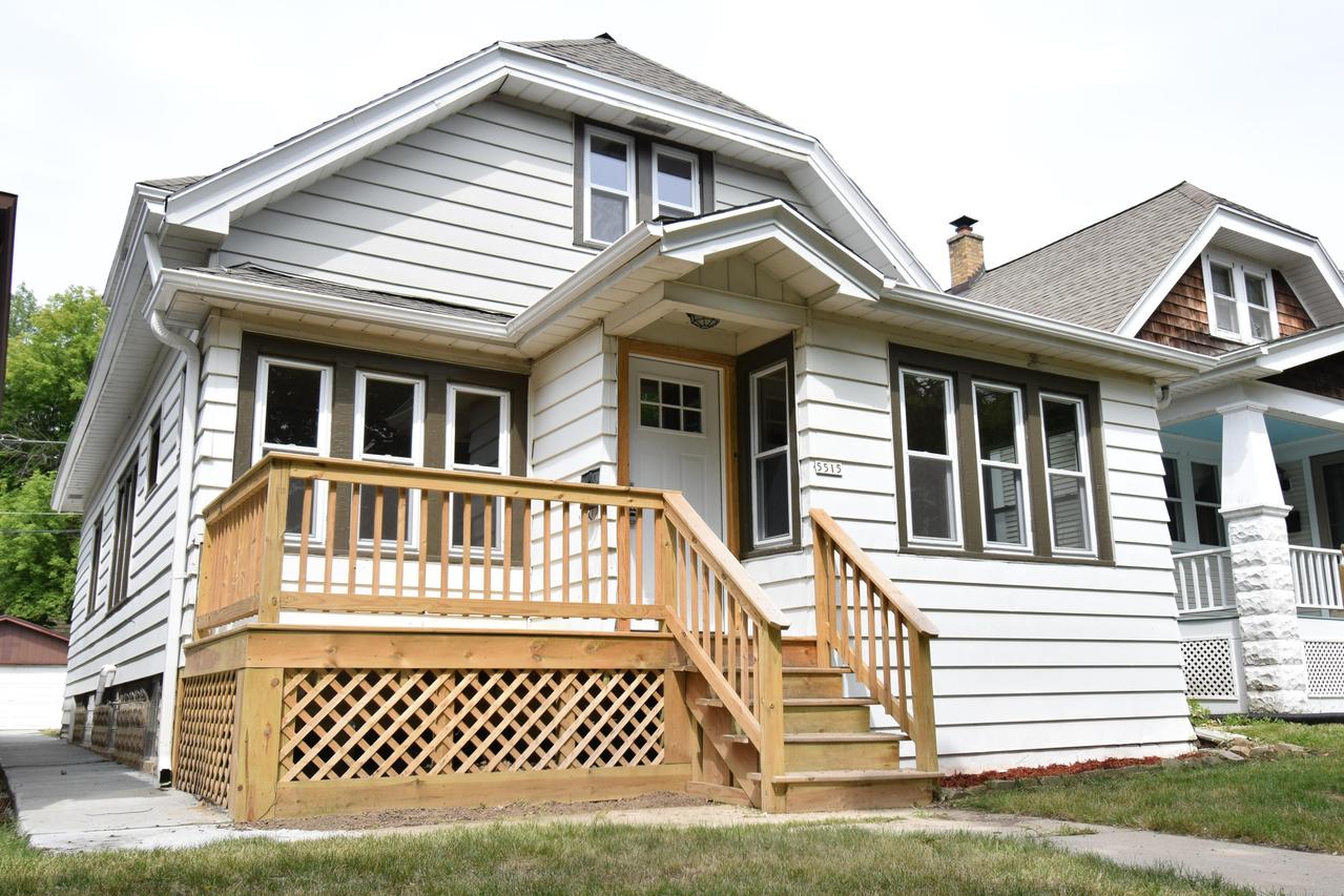 5515 N 32nd St, Milwaukee, WI 53209