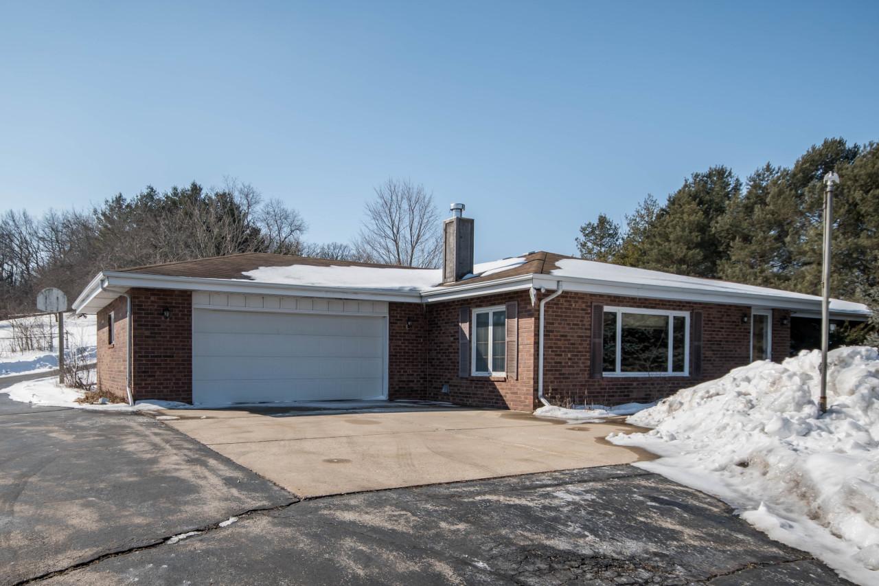 W288S3848 Wern Farm Cir #E, Genesee, WI 53189