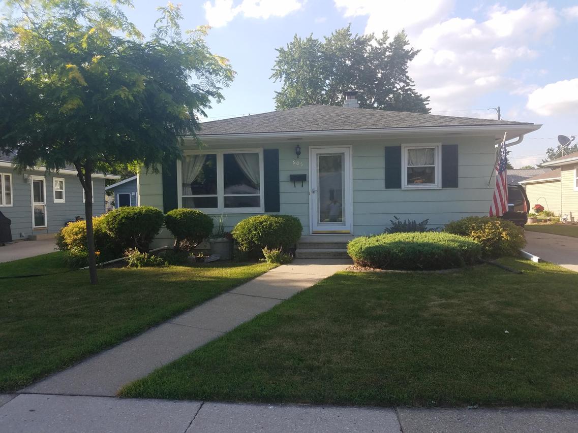 605 E 10th St., Fond Du Lac, WI 54935