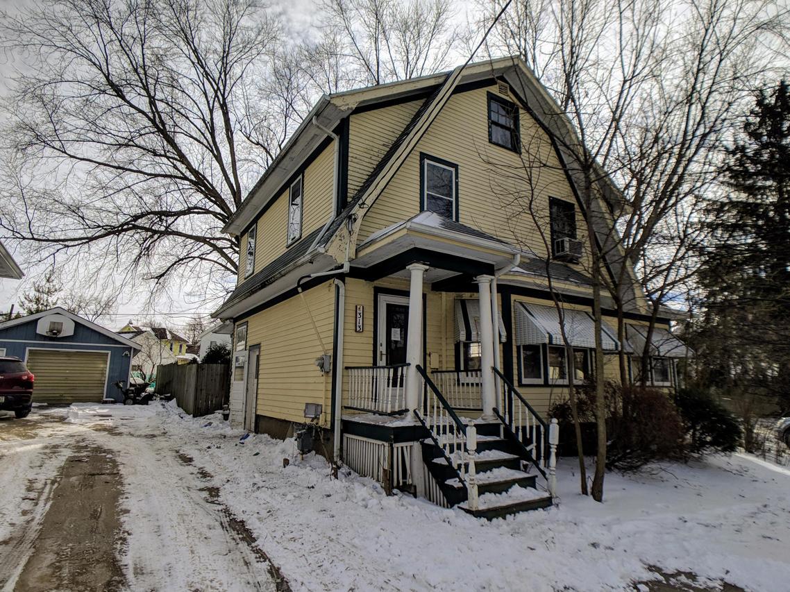 313 N Lincoln Ave, Beaver Dam, WI 53916
