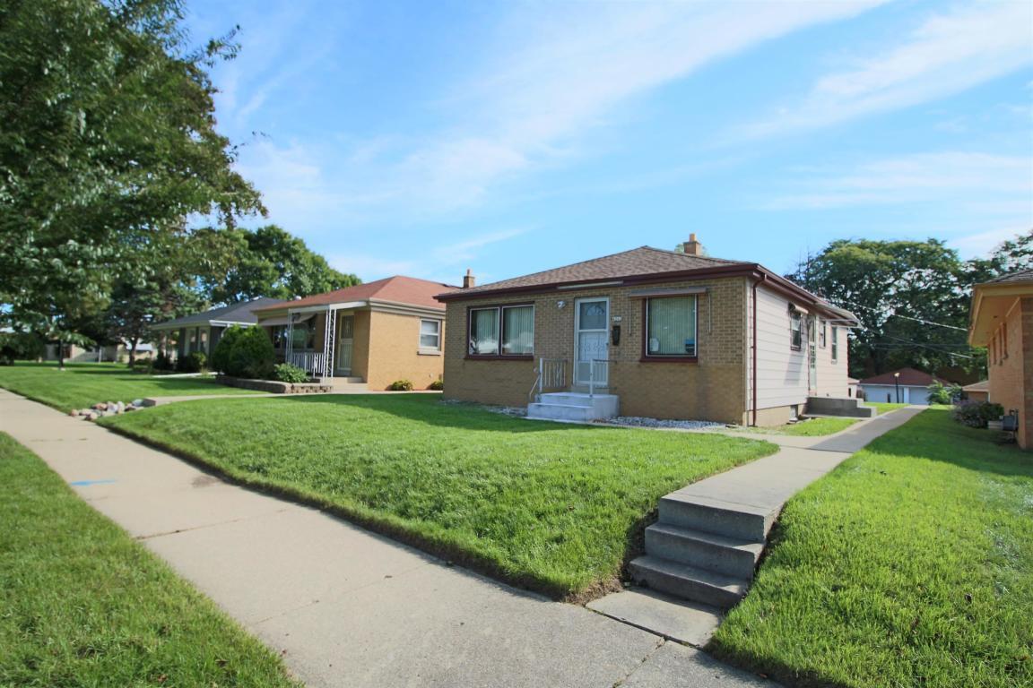 4262 N 74th St, Milwaukee, WI 53216