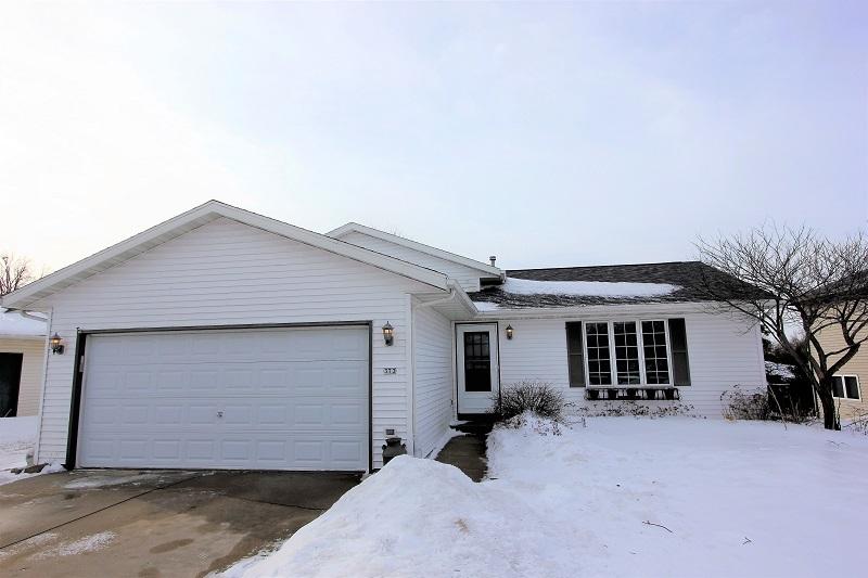 373 Broadmoore Dr, Hartford, WI 53027