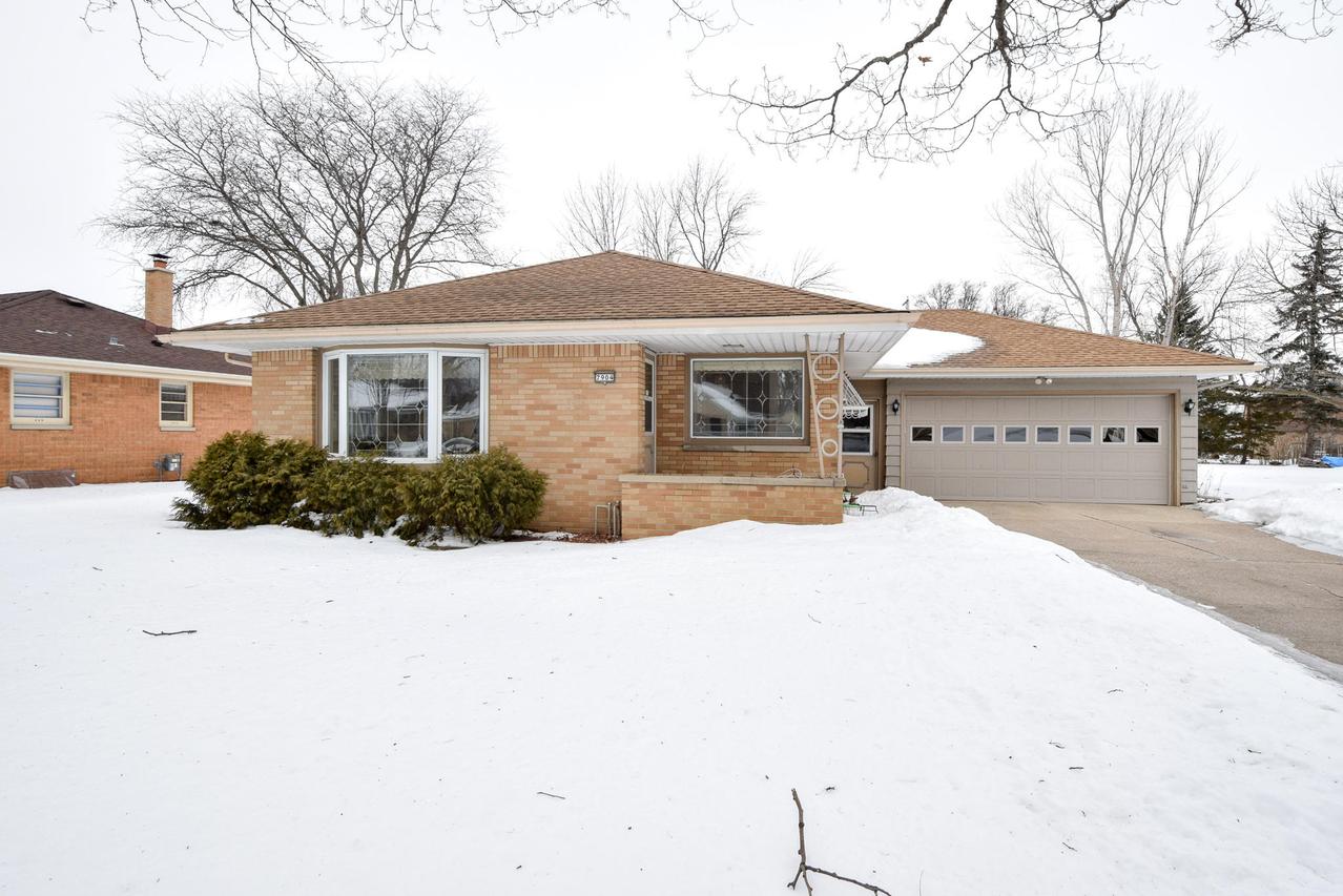 7904 W Bottsford Ave., Milwaukee, WI 53220