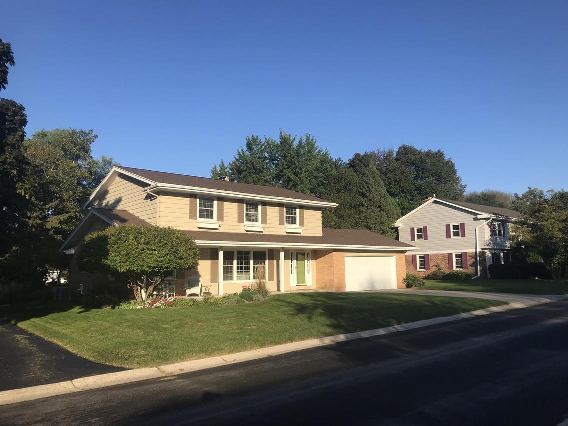 12548 N Jacqueline Ct., Mequon, WI 53092