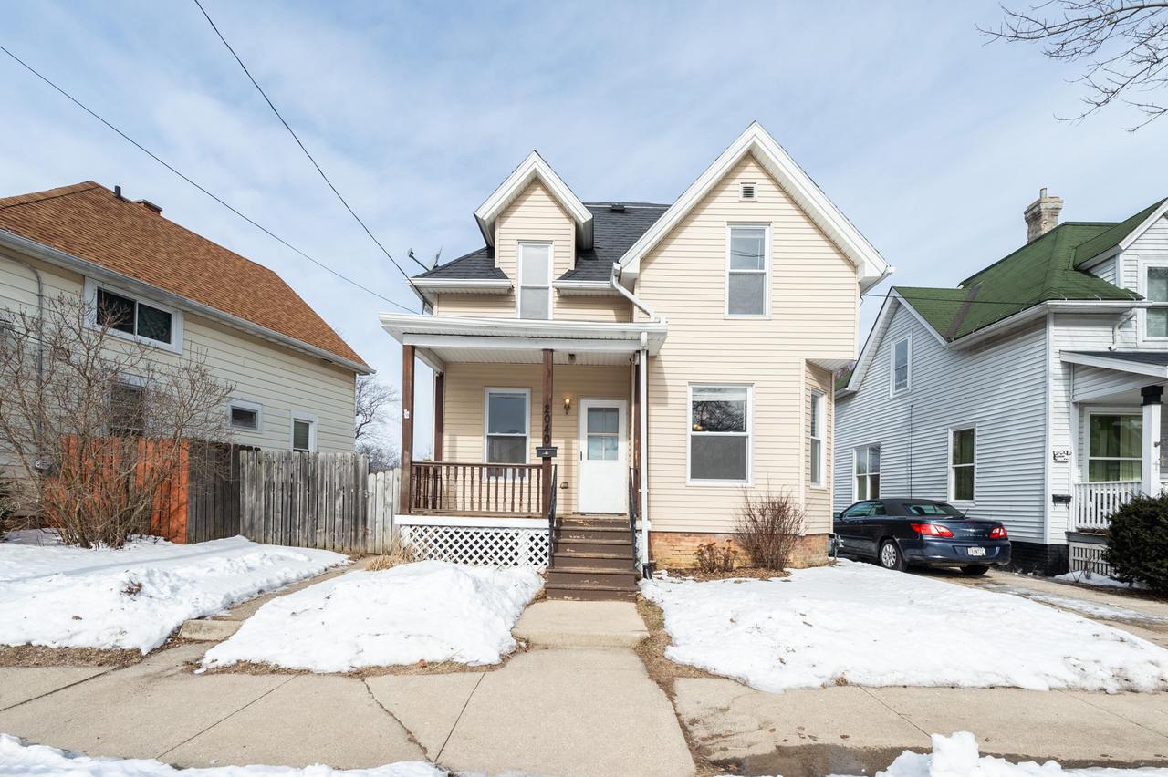 2040 Carmel Ave, Racine, WI 53405