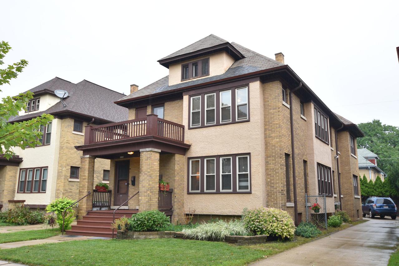 2336 N 55th St #2338, Milwaukee, WI 53210