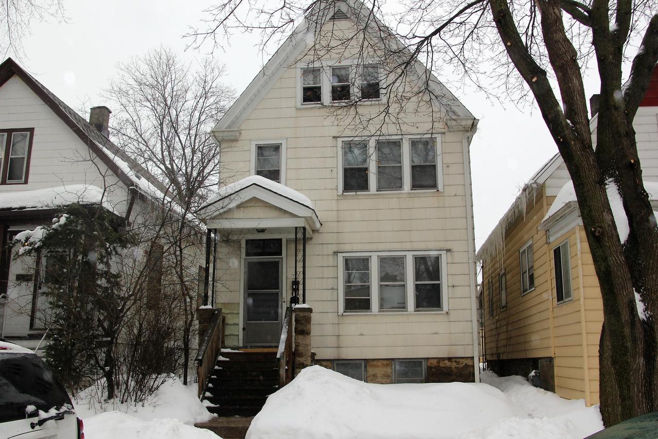 312 N 41st St #A, Milwaukee, WI 53208