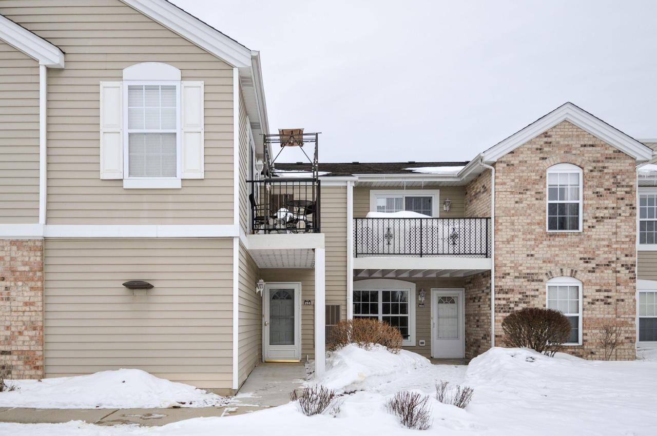 1156 N Sunnyslope Dr. #204, Racine, WI 53406