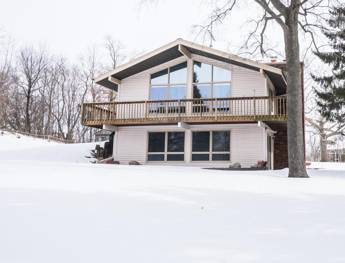 S63W24750 Mark Trl, Vernon, WI 53189