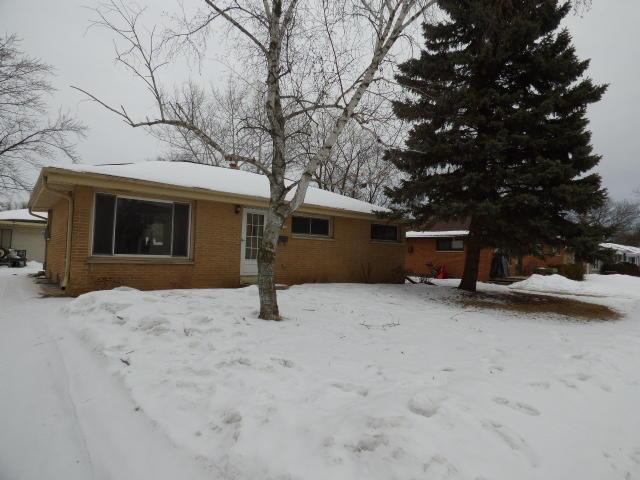 N89W15332 Cleveland Ave, Menomonee Falls, WI 53051