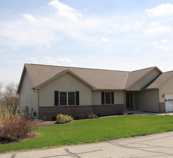 716 Hidden Lake N Ct., Slinger, WI 53086