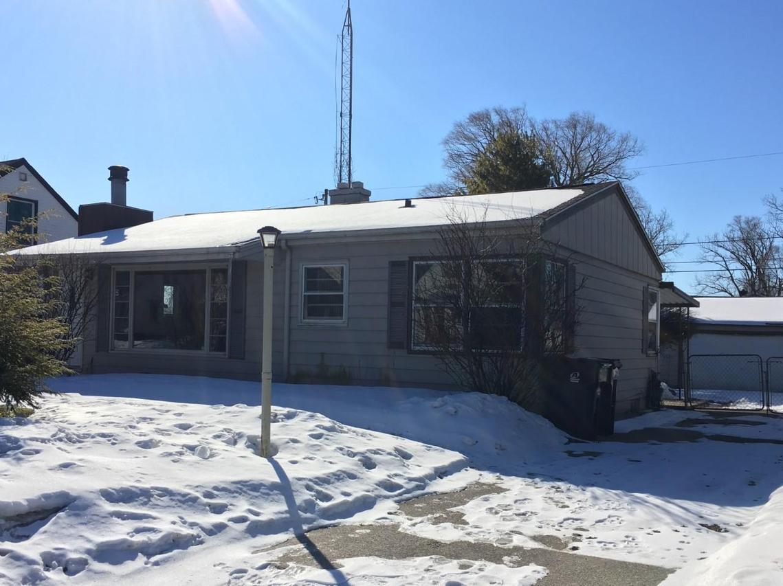 1233 Kenilworth Ave, Mount Pleasant, WI 53403
