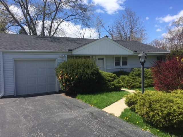 5631 S 41st St, Greenfield, WI 53221