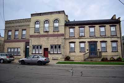 212 N Water St, Watertown, WI 53094