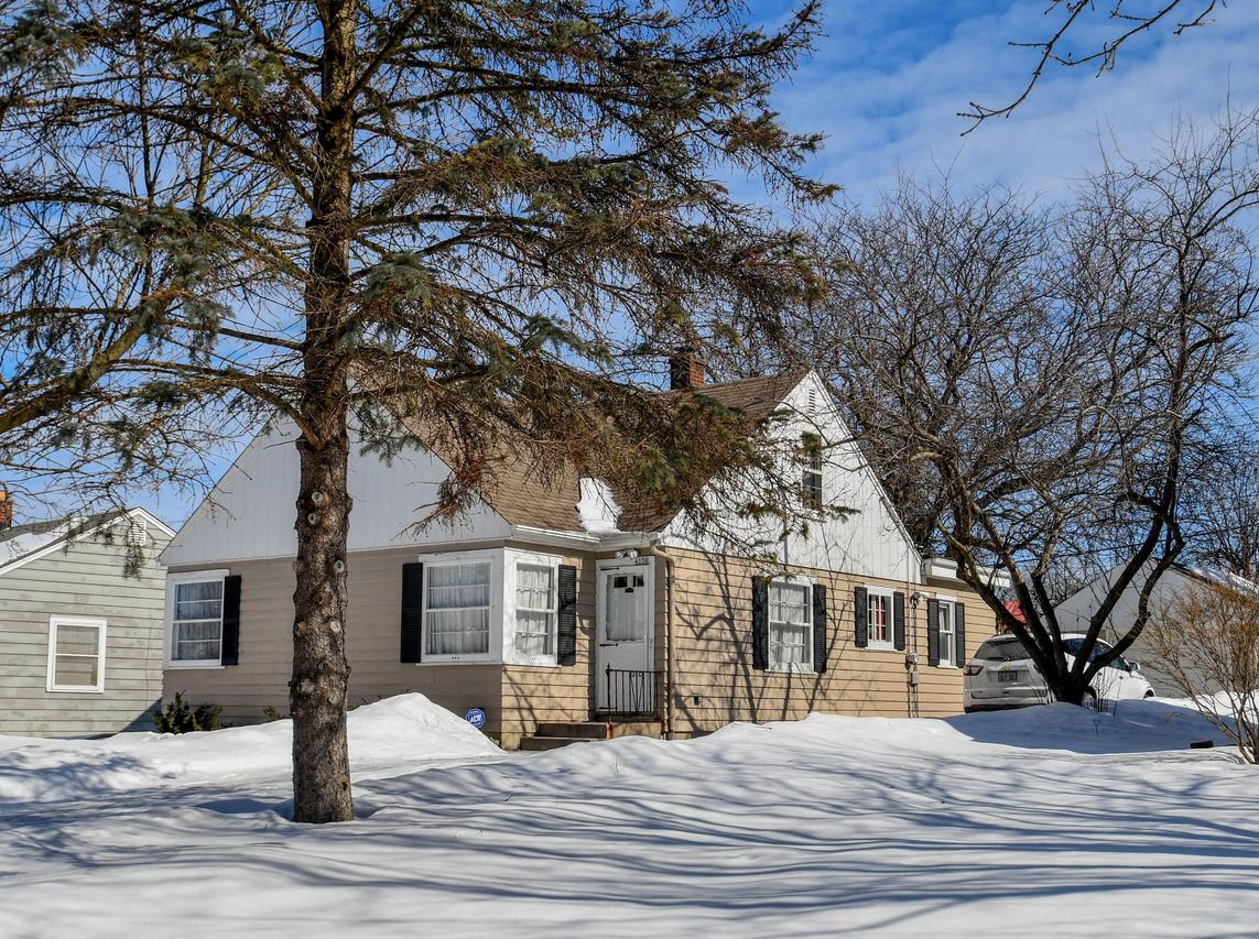 4330 Glenway St., Wauwatosa, WI 53222