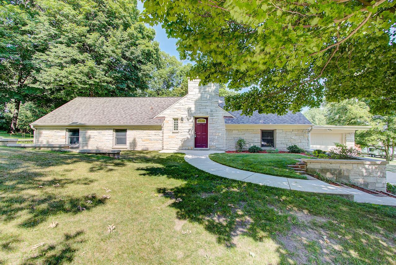 5810 River Rd, Trenton, WI 53095