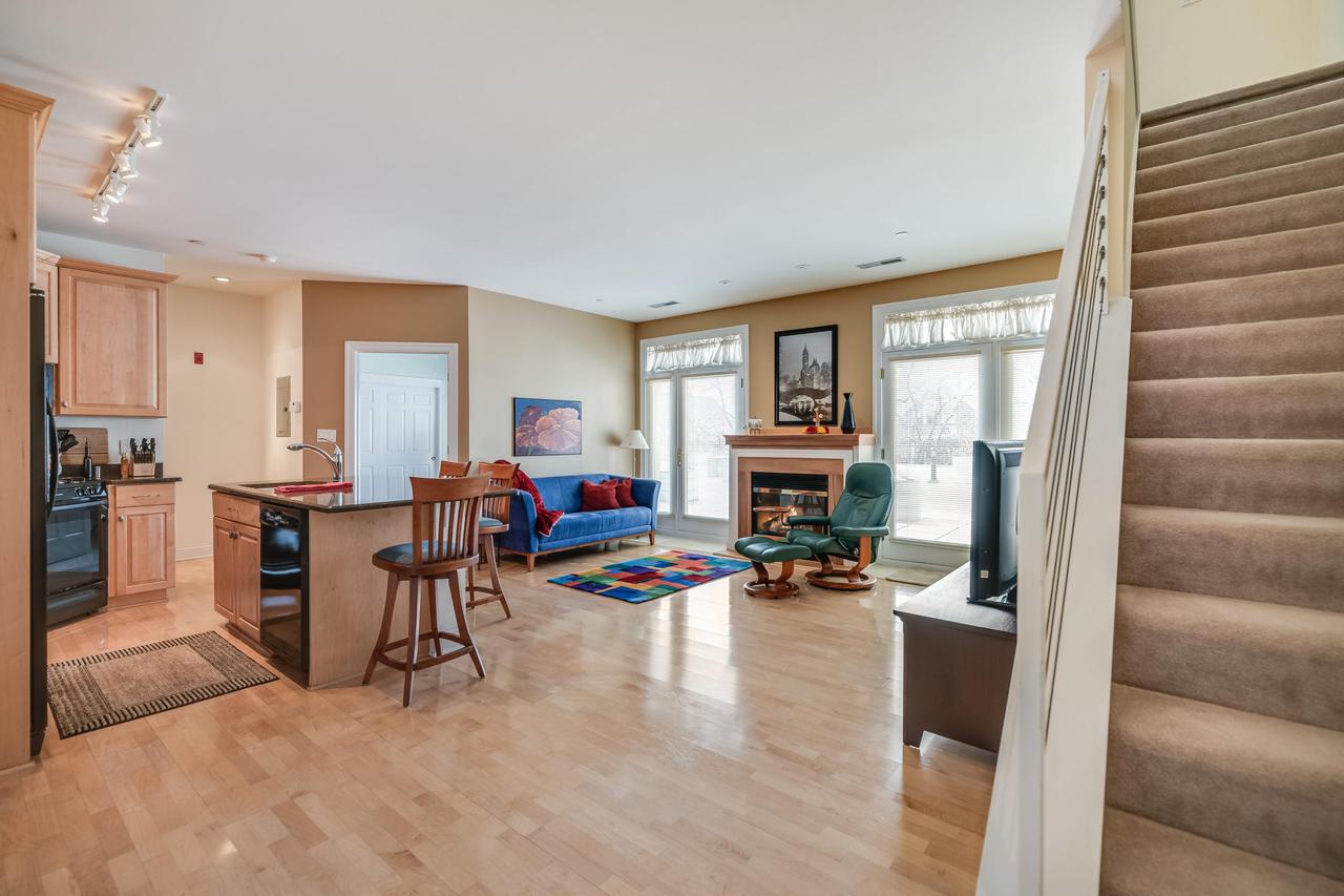 1515 N Van Buren St #201, Milwaukee, WI 53202
