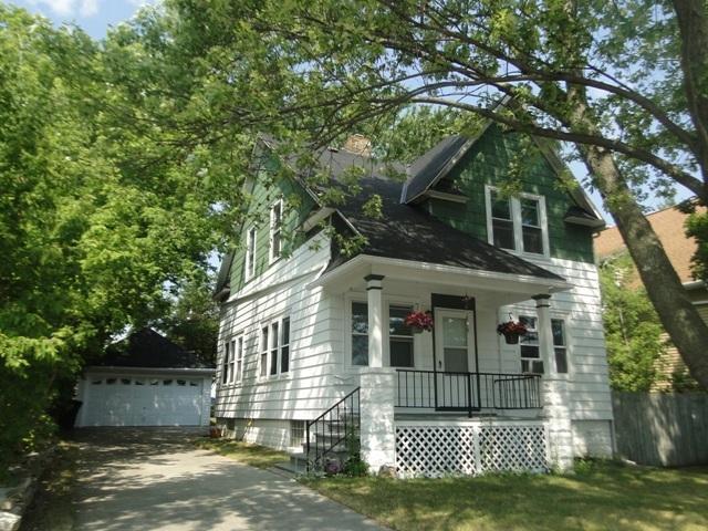 2615 N Wauwatosa Ave, Wauwatosa, WI 53213