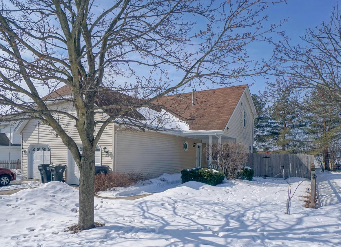 2024 Madera St. #2026, Waukesha, WI 53189