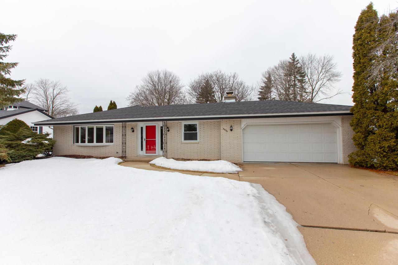 3575 S Russel Rd., New Berlin, WI 53151