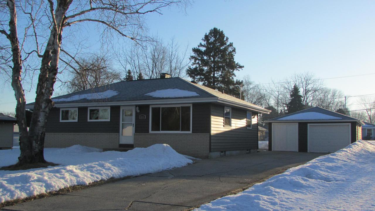 8880 S 11th Ave, Oak Creek, WI 53154