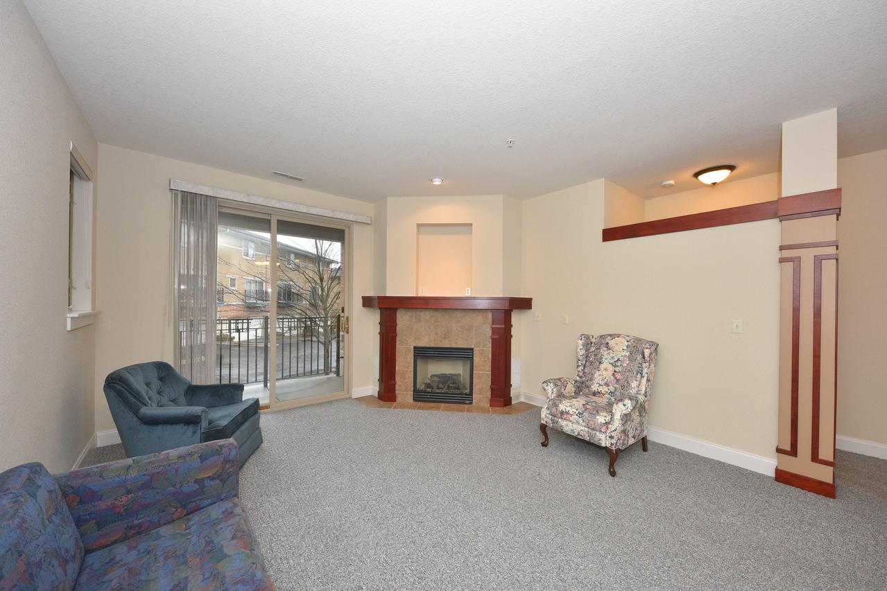 15271 W Library Ln. #3, New Berlin, WI 53151