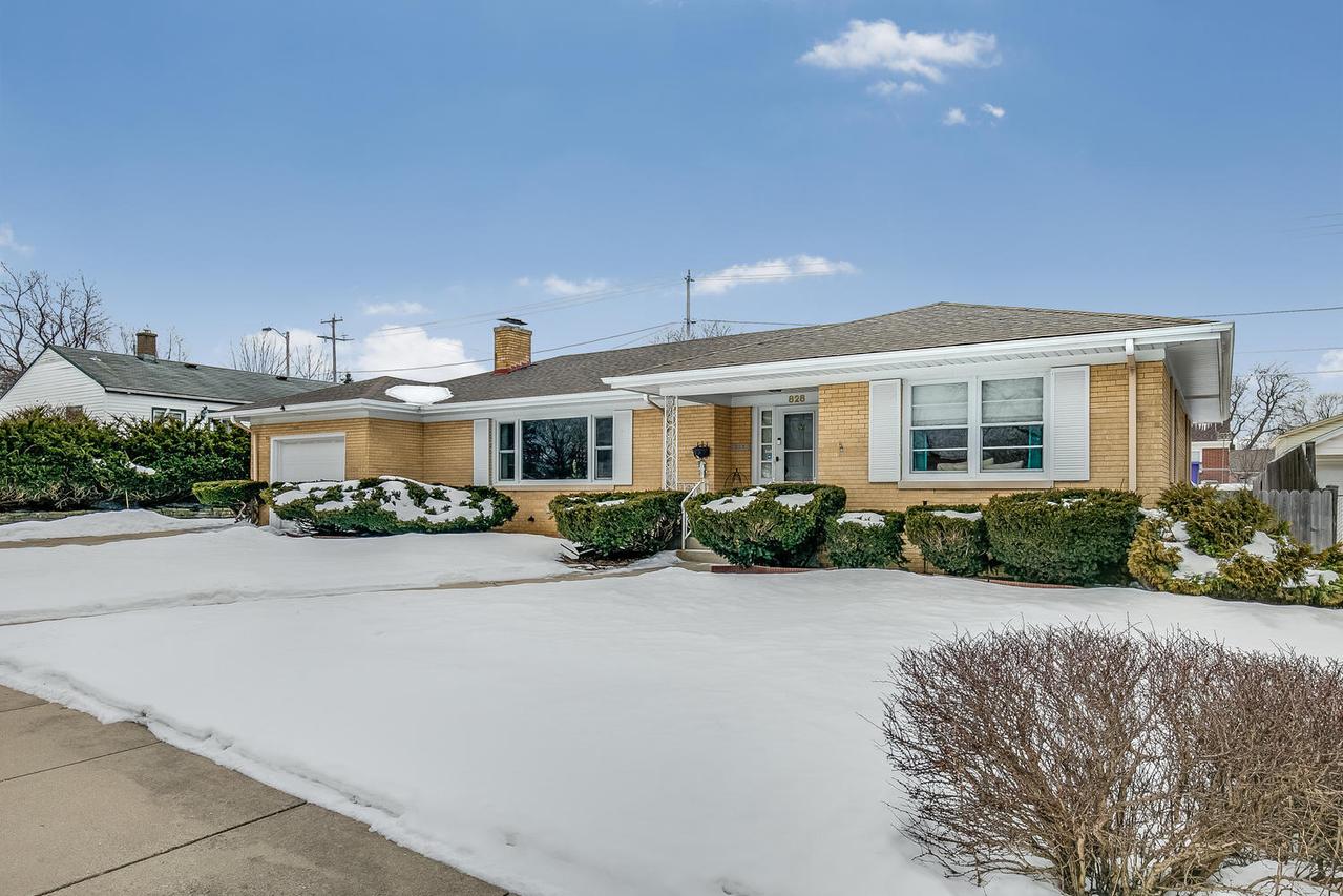 828 Kentucky St, Racine, WI 53405