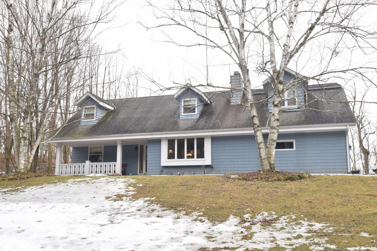 6283 Riesch Rd, West Bend, WI 53095