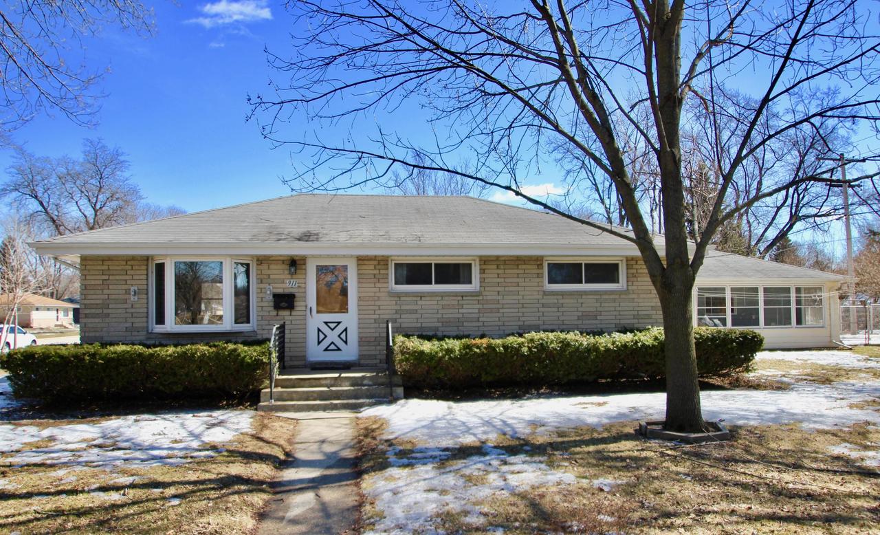 911 N Bel Ayr Dr., Waukesha, WI 53188