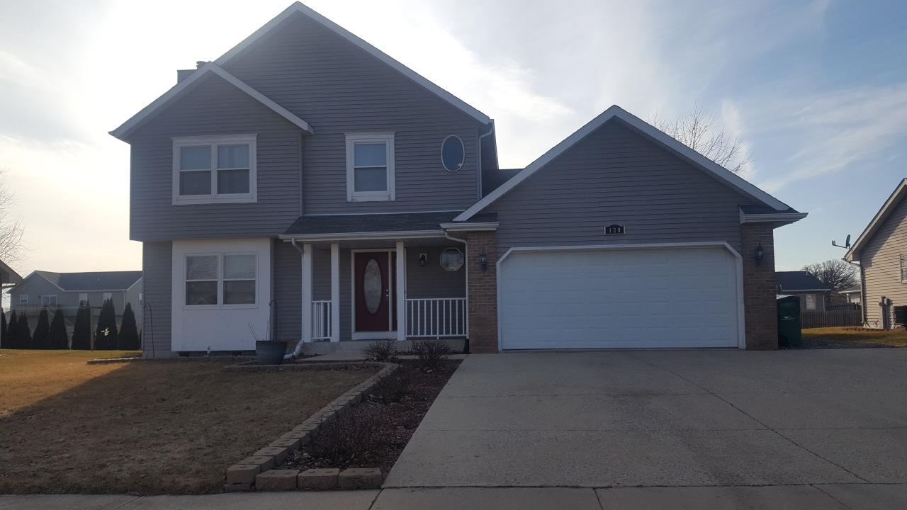 128 Betzer Rd, Delavan, WI 53115