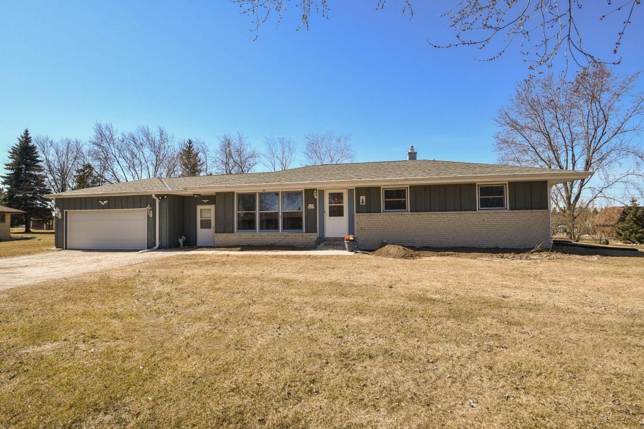 W174N9875 Wendy Ln, Germantown, WI 53022