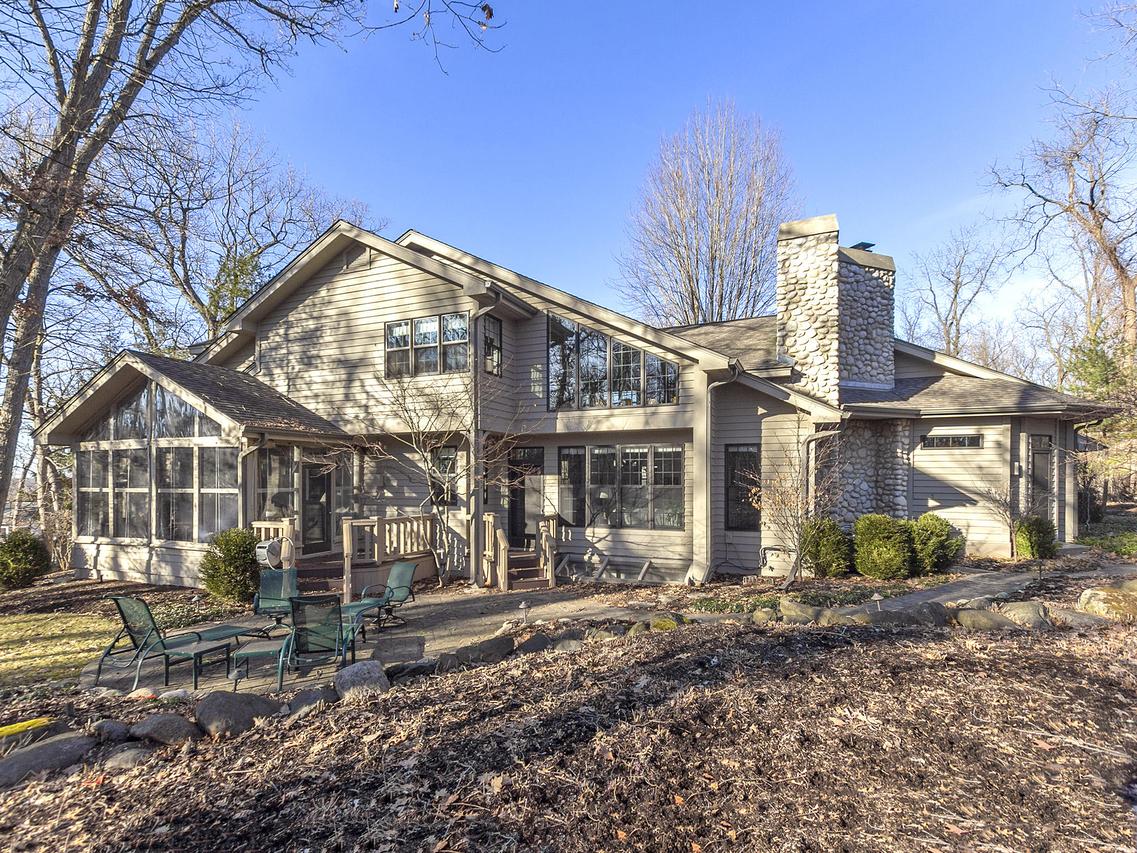 417 Deerpath -, Fontana, WI 53125