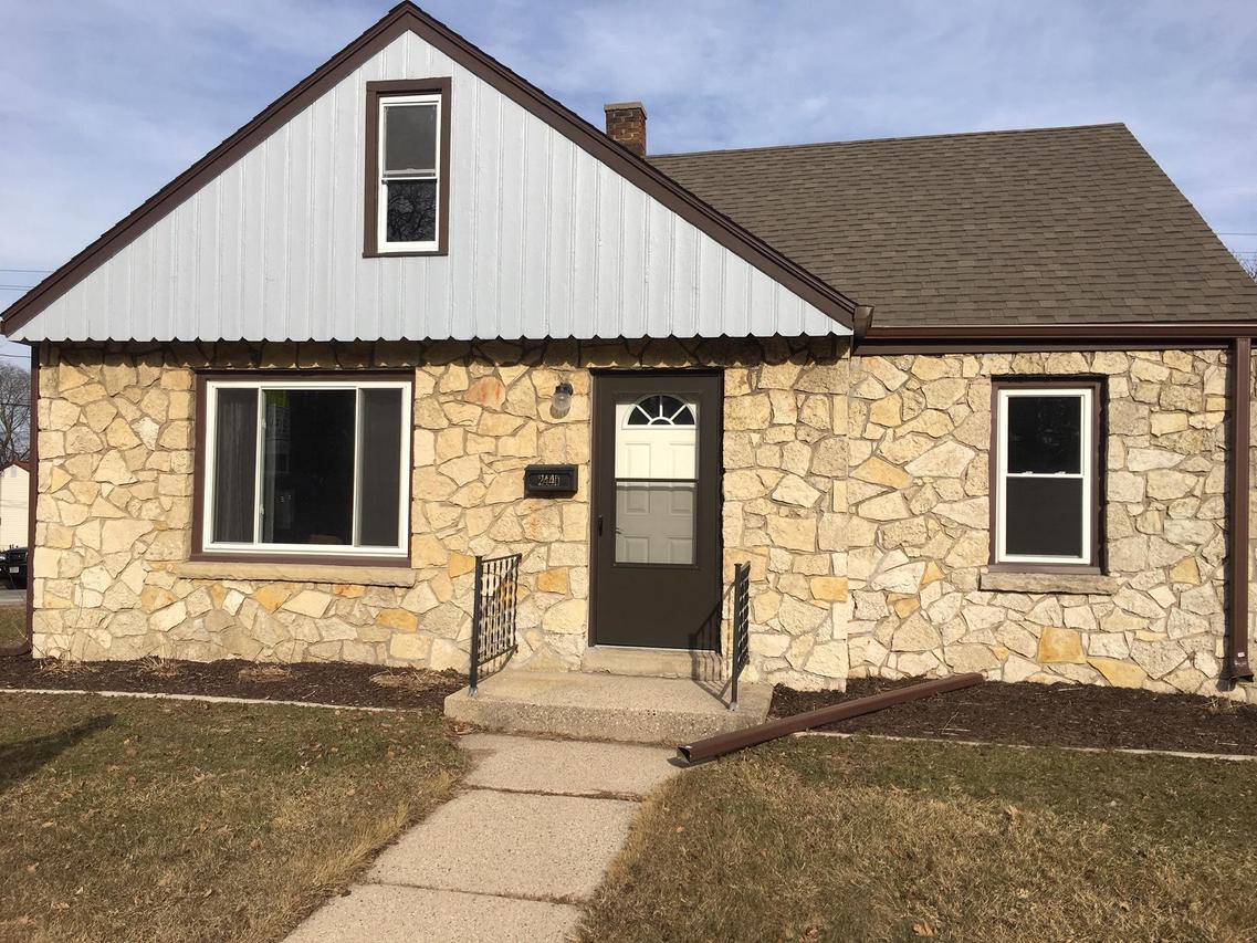 2440 Wauwatosa Ave., Wauwatosa, WI 53213
