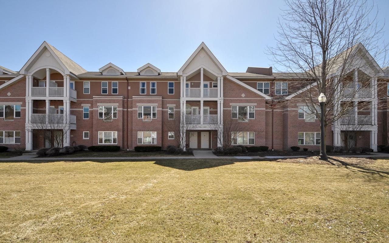 413 55th St #B, Kenosha, WI 53140