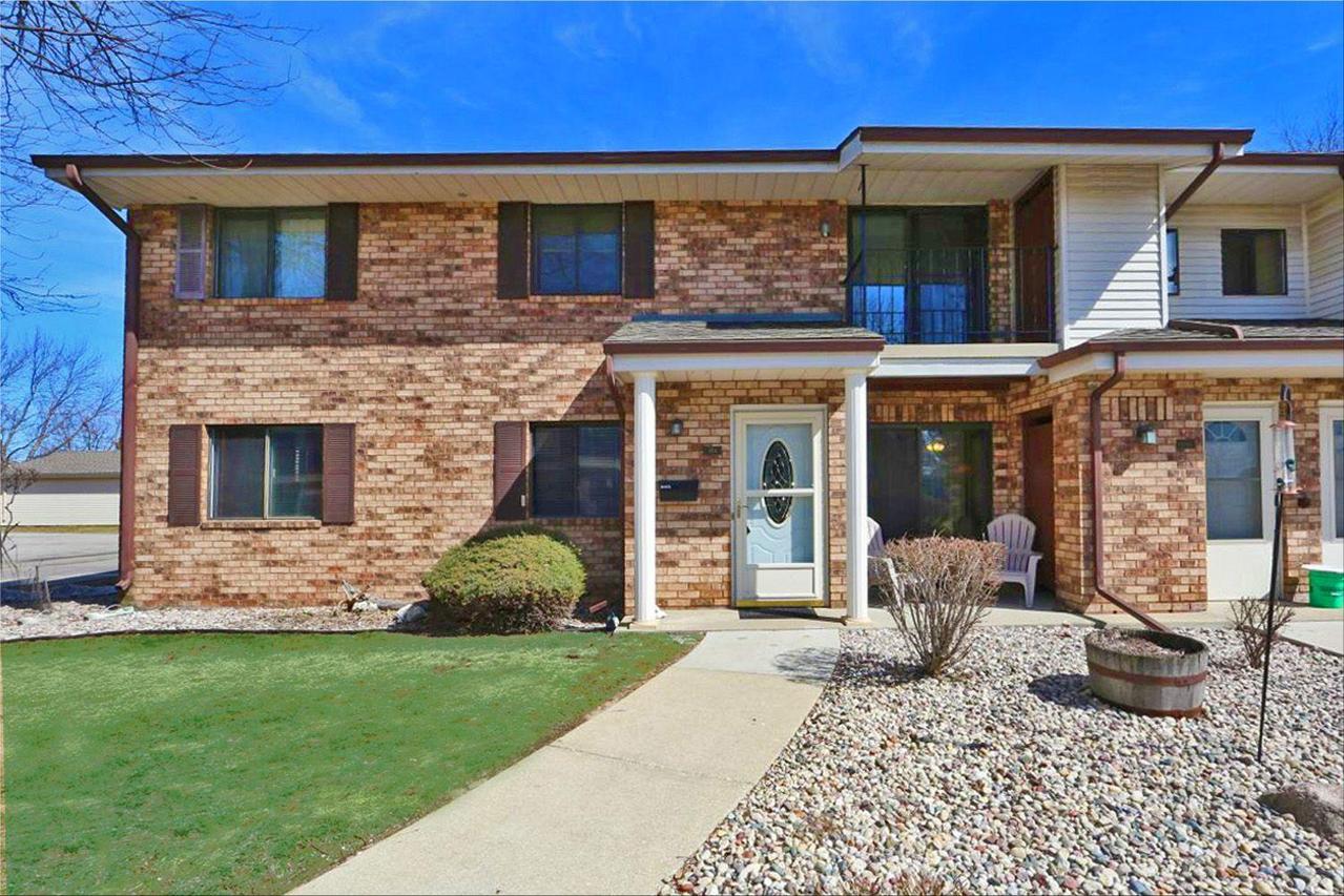 6820 Mariner Dr #104, Mount Pleasant, WI 53406