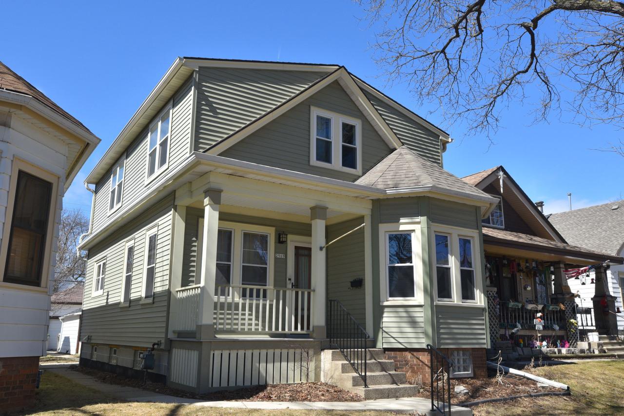 2969 S California St, Milwaukee, WI 53207
