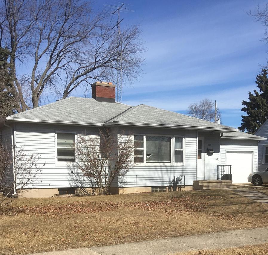 2120 33rd St, Kenosha, WI 53140