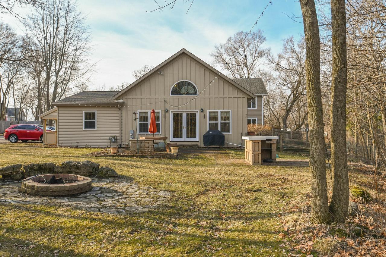 W288N3189 Lakewood Ln, Delafield, WI 53072