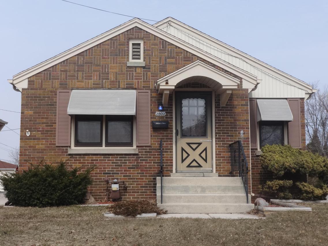 2802 Superior Ave, Sheboygan, WI 53081