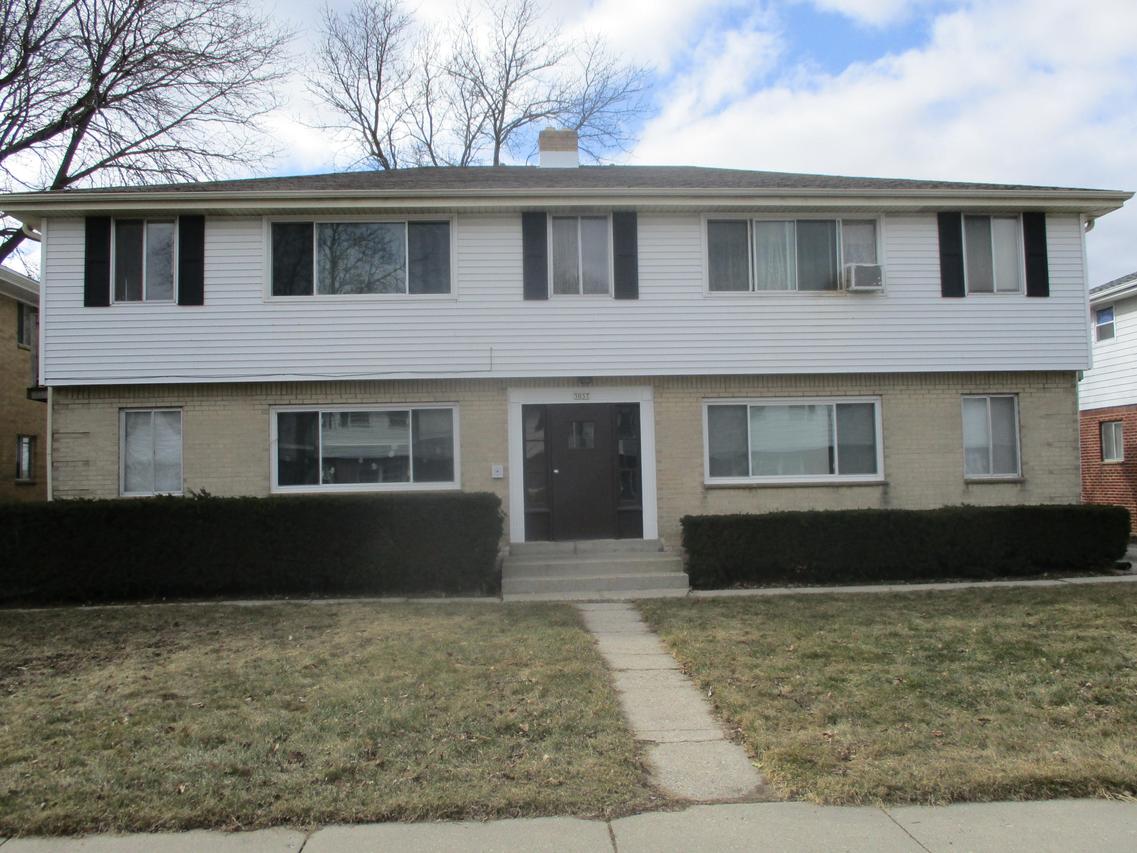 3037 W Iona Ter, Milwaukee, WI 53221