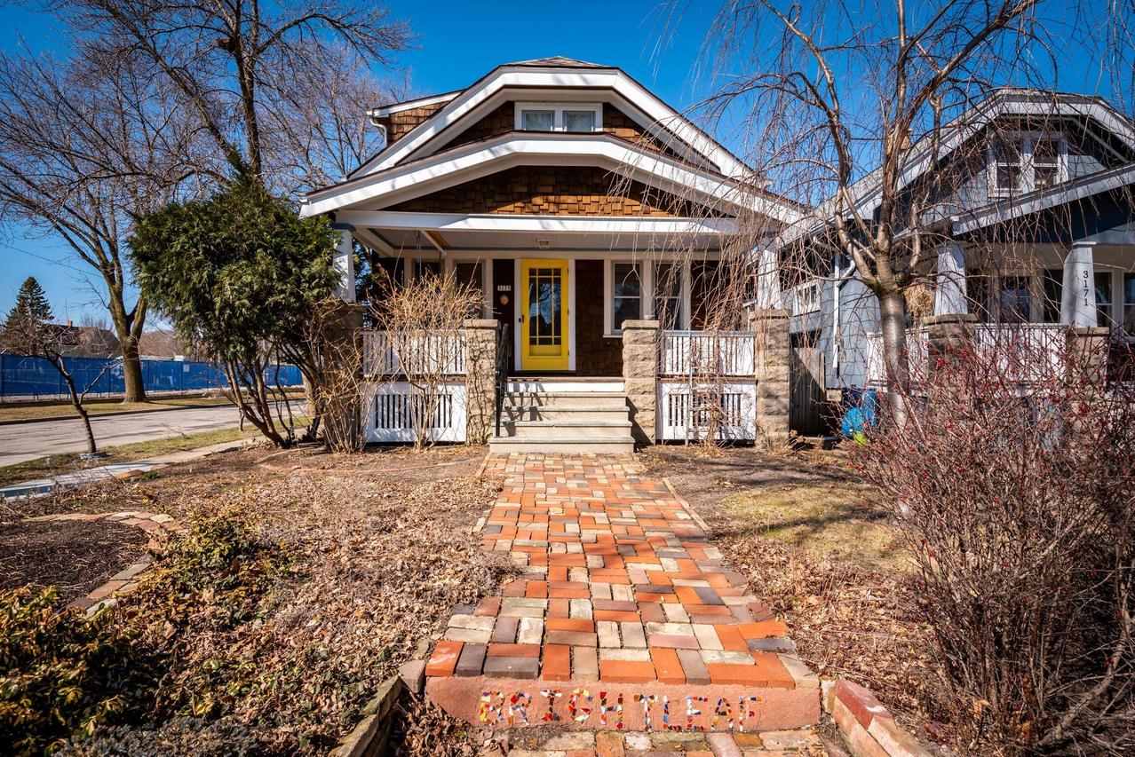 3175 S California St, Milwaukee, WI 53207