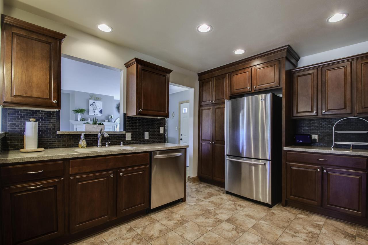 13407 W Honey Ln, New Berlin, WI 53151