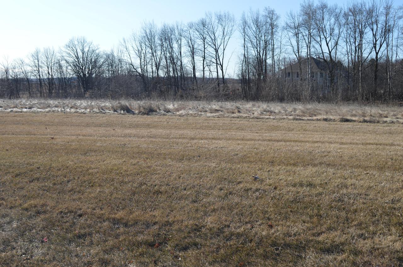 2255 N Hollow Cir, Slinger, WI 53086