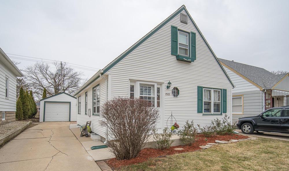 2523 S 68th St., Milwaukee, WI 53219