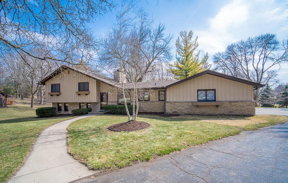 18505 Bonnie Ln., Brookfield, WI 53045